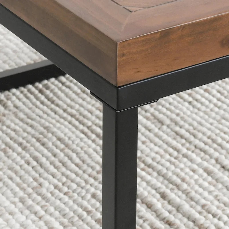 Table basse carrée – 18Hx30Lx30P