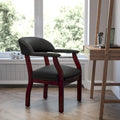Chaise de conférence avec bande cloutée décorative