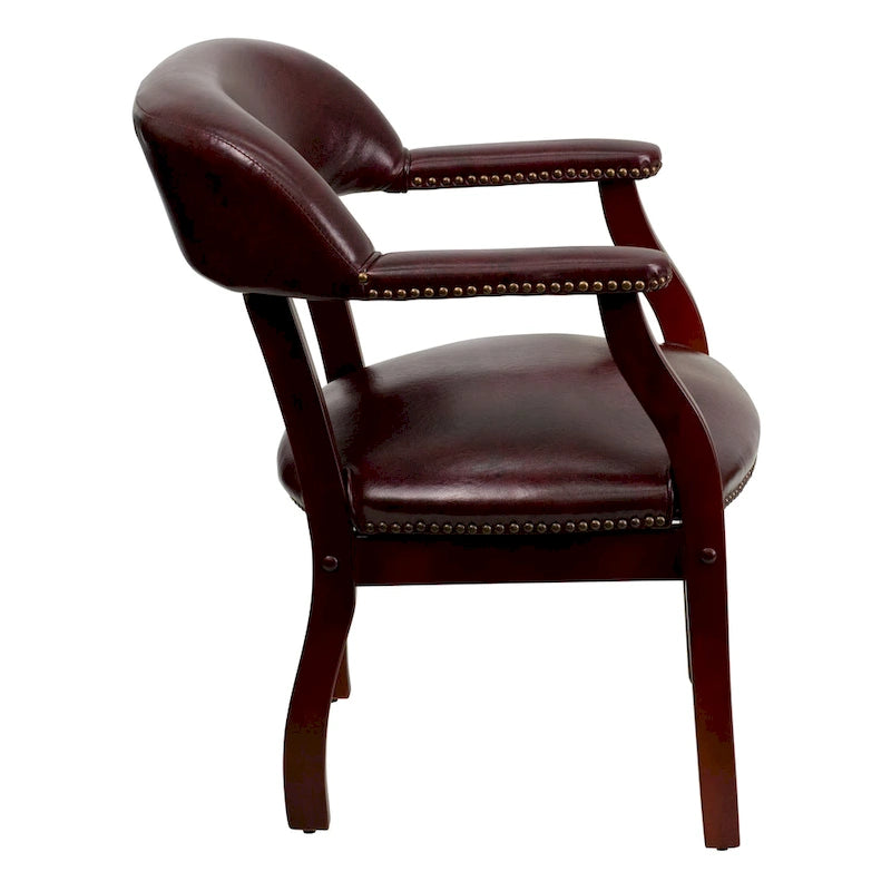 Chaise de conférence avec bande cloutée décorative